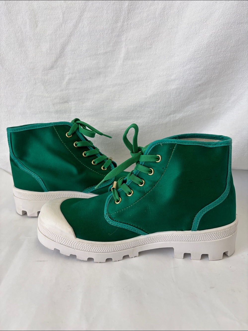 NWOB Kurt Geiger Playful Satin Lace Up High Top Sneaker